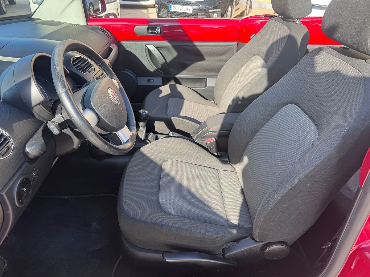 VOLKSWAGEN NEW BEETLE CONVERTIBLE 1.6 SPANISH LHD IN SPAIN 93000 MILES 2006